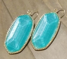 Load image into Gallery viewer, Hex gold pearl gem earrings