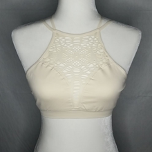 Load image into Gallery viewer, Floral Cutout Seamless Crop Top (Ivory)
