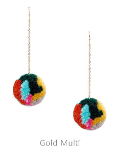 Pompom ball single earrings