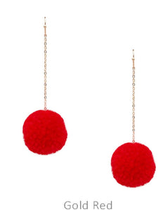 Pompom ball single earrings